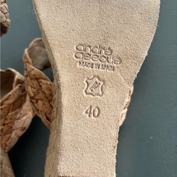 Andre Assous Tan Braided Sandals NWT size 10 - Picture 7 of 11